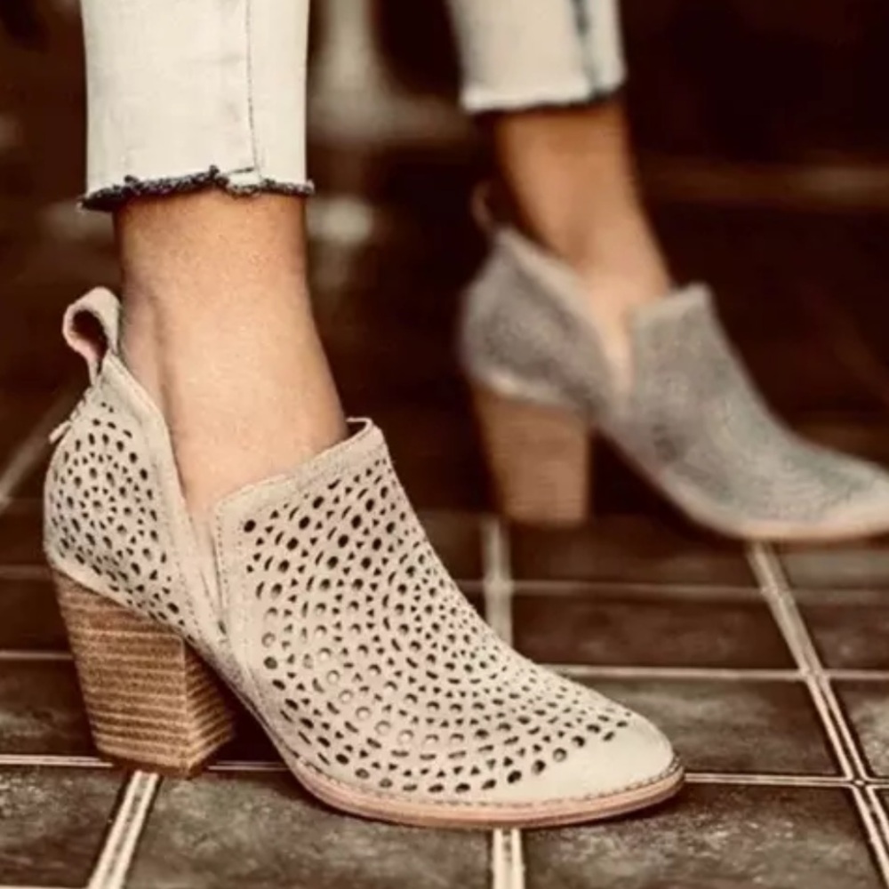 Jeffrey Campbell Beige Ankle Booties